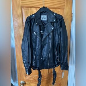 NWT:A black faux leather Levi’s moto style jacket.  Size 2X